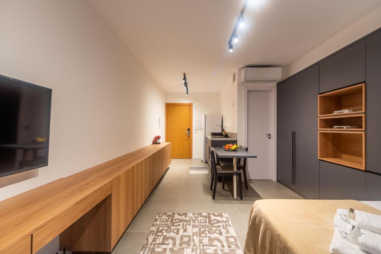 Liv - 904 Apartment